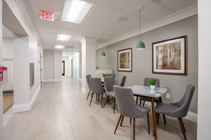 More Photos Of 125 S Elm St, Greensboro Office For Lease