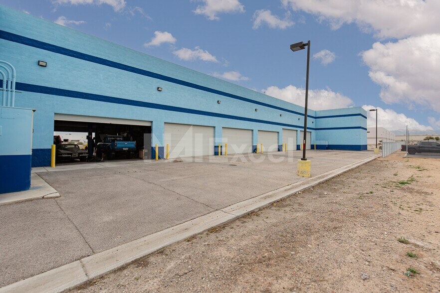 More Photos Of 3045 N Lamb Blvd, Las Vegas Auto Repair For Sale