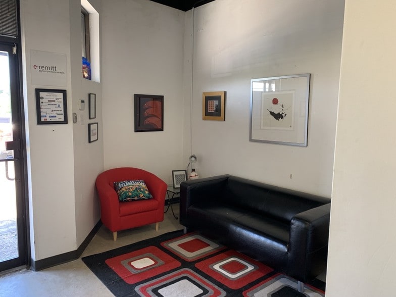 More Photos Of 1803 McGowen St, Houston Office For Sale
