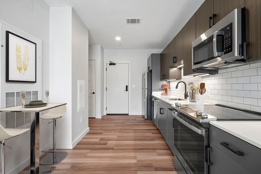 More Photos Of 22 Washington St, Weymouth Apartments For Lease