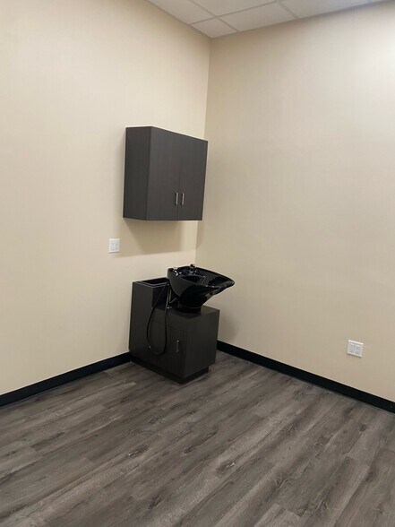 More Photos Of 191 Lefante Way, Bayonne General Retail For Sale