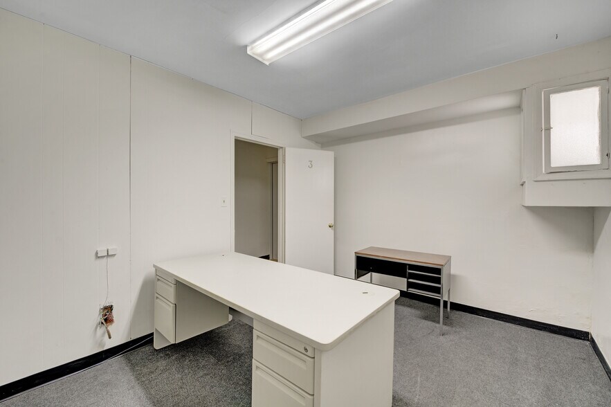 More Photos Of 136 W Lancaster Ave, Paoli Medical For Lease