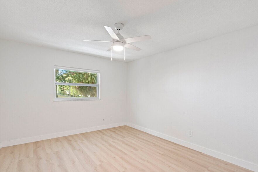 More Photos Of 1150 Carlton Ct, Fort Pierce Apartments For Sale