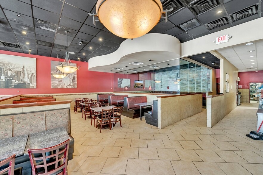 More Photos Of 1036 Volvo Pky, Chesapeake Freestanding For Sale