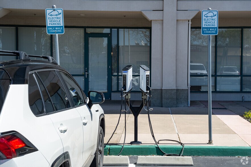 More Photos Of 1 Harbor Ctr, Suisun City Medical For Lease