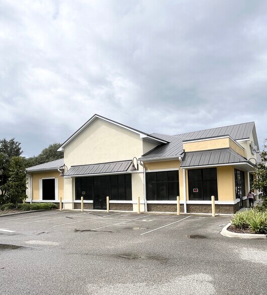 Primary Photo Of 727 Sebastian Blvd, Sebastian Storefront Retail Office For Lease