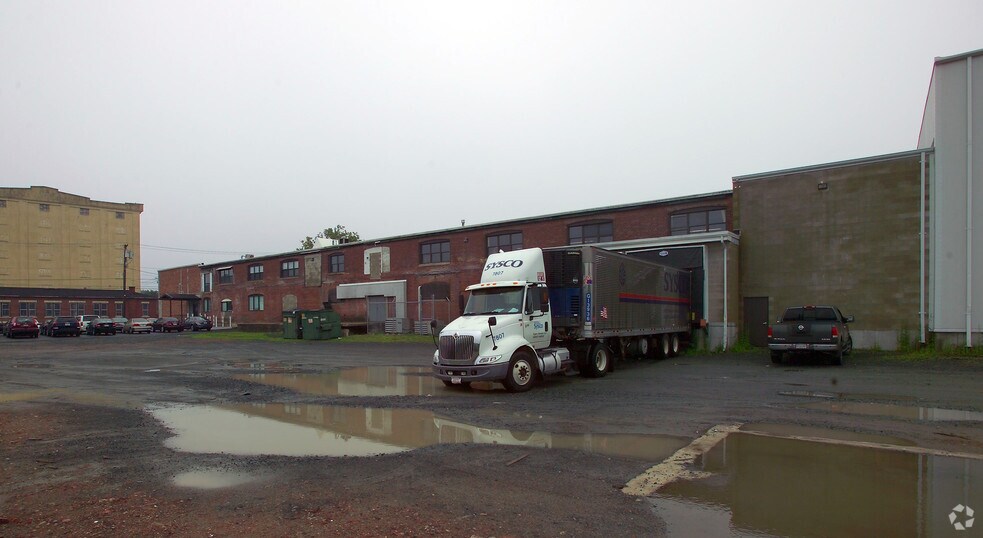 More Photos Of 376 Nash Rd, New Bedford Refrigeration Cold Storage For Lease
