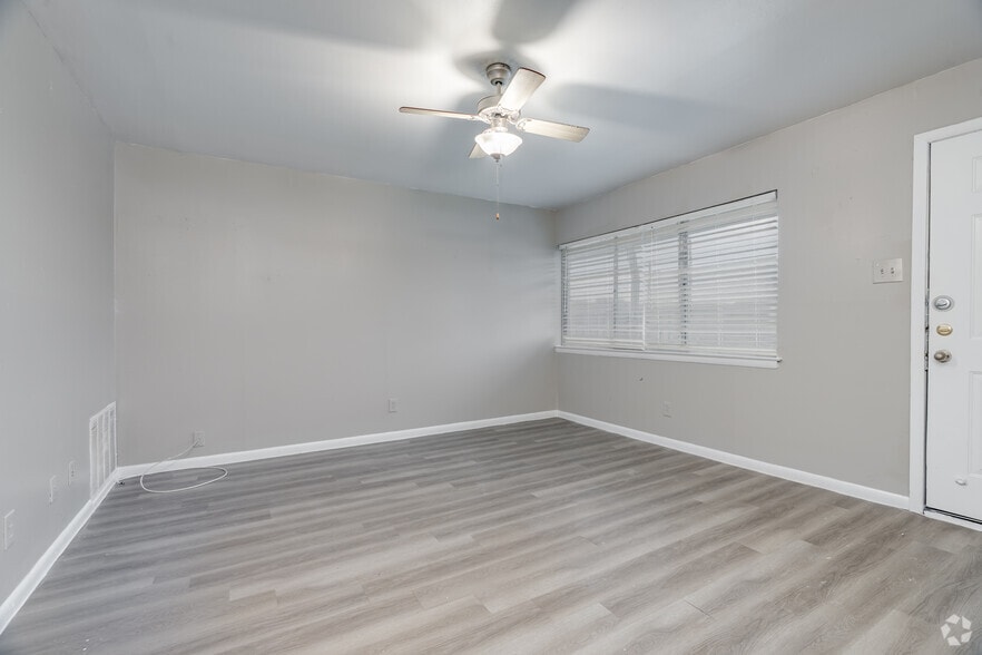 More Photos Of 3299 S Polk St, Dallas Apartments For Sale