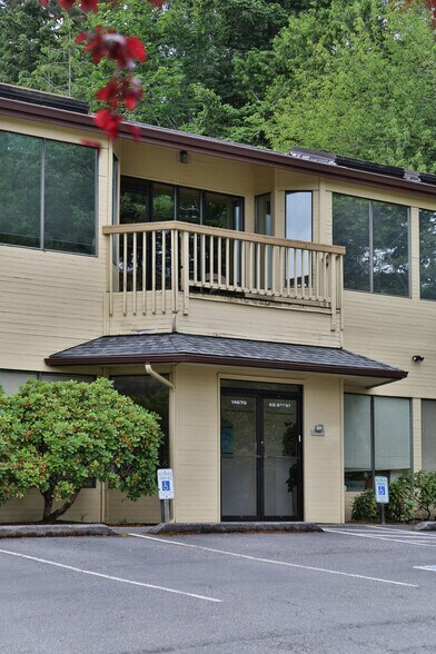 More Photos Of 14670 NE 8th St, Bellevue Medical For Lease