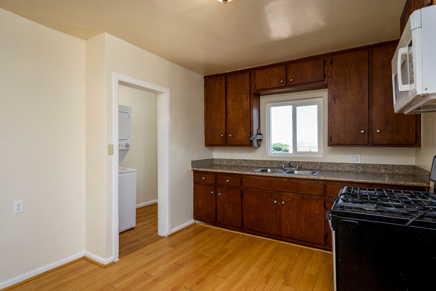 More Photos Of 7051-7053 3rd Ave, Los Angeles Storefront Retail Residential For Sale