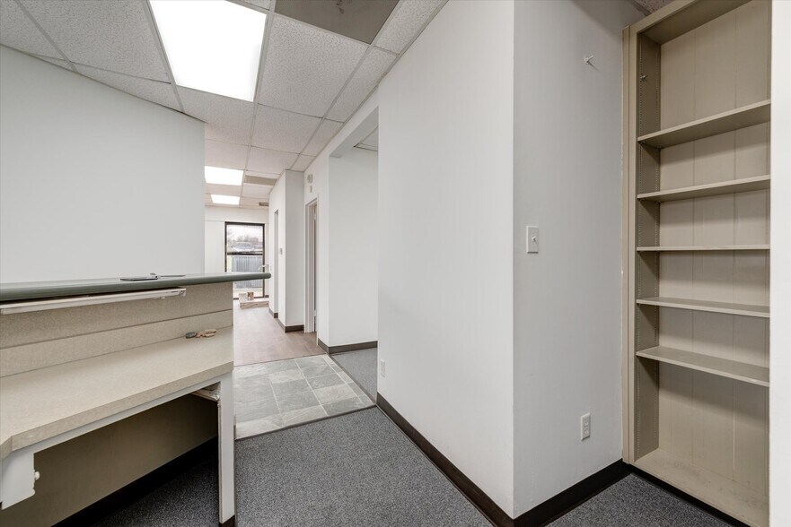 More Photos Of 2701 Osler Dr, Grand Prairie Medical For Sale