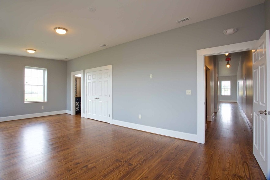 More Photos Of 40 Miler Ln, Greenville Industrial For Sale