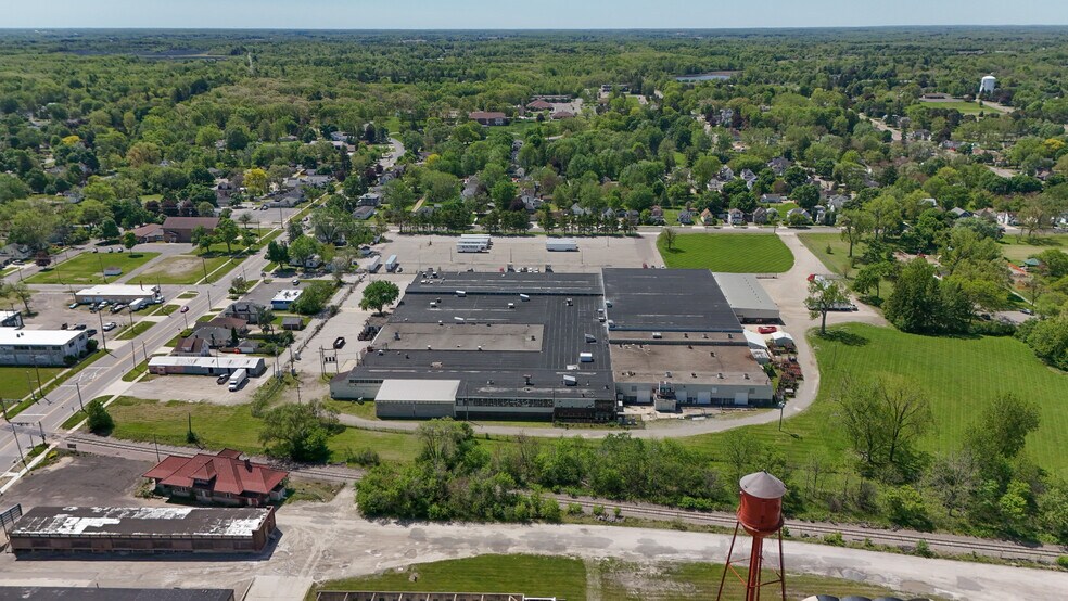 More Photos Of 200 Universal Dr, Owosso Manufacturing For Lease