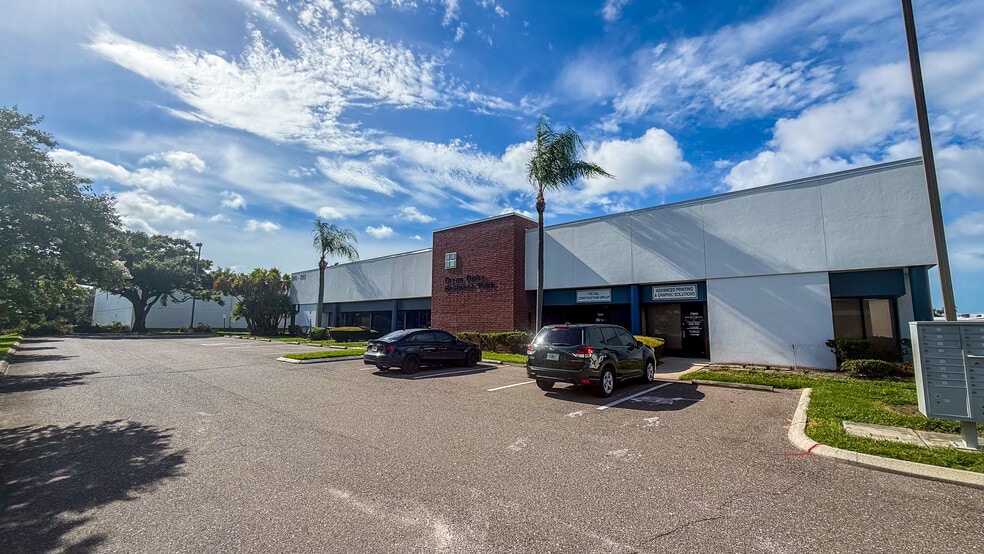 More Photos Of 7201-7243 Bryan Dairy Rd, Largo Unknown For Lease