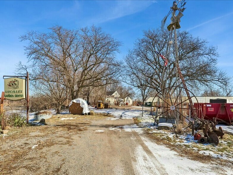 More Photos Of 2005 NE Hubbell Ave, Bondurant Industrial For Sale