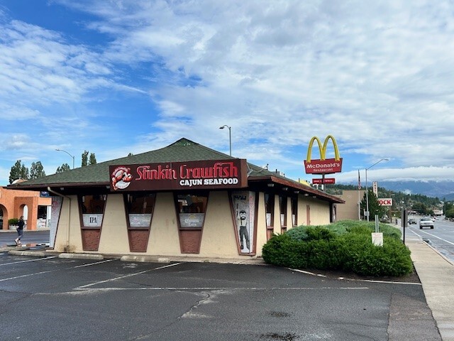 Primary Photo Of 1435 S Milton Rd, Flagstaff Restaurant For Lease