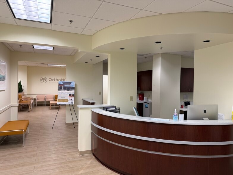 More Photos Of 5838 Six Forks Rd, Raleigh Medical For Lease