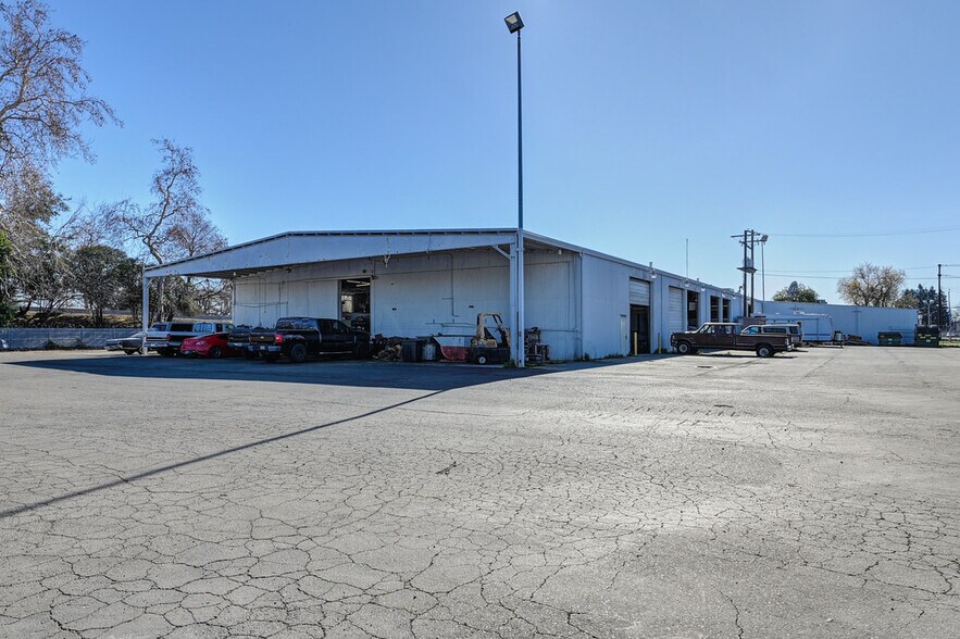 More Photos Of 1441 Richards Blvd, Sacramento Service For Lease