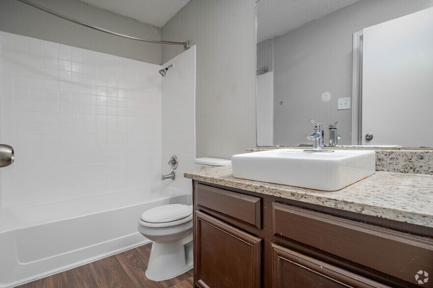 More Photos Of 14900 Nacogdoches Rd, San Antonio Apartments For Sale
