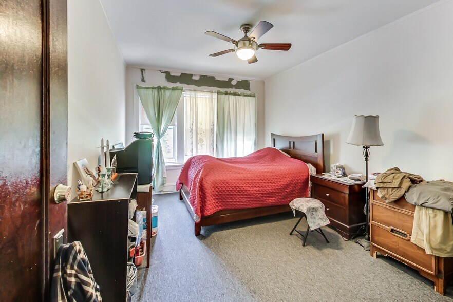 More Photos Of 5746 N Western Ave, Chicago Warehouse For Sale