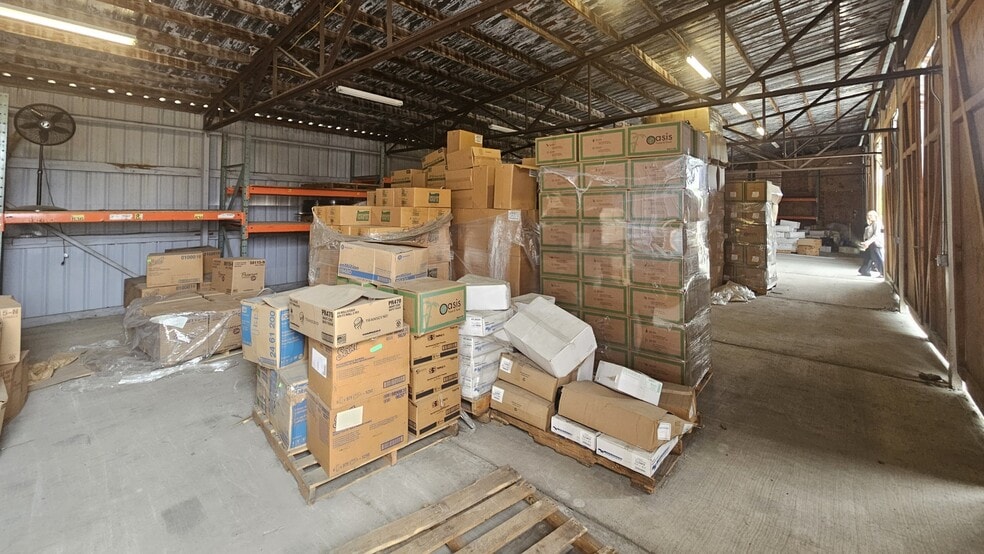 More Photos Of 1975 S Market Blvd, Chehalis Warehouse For Sale