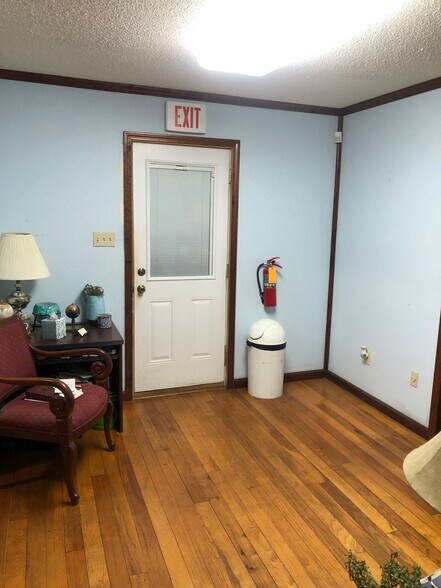 More Photos Of 1904 22nd Ave, Gulfport Office For Sale