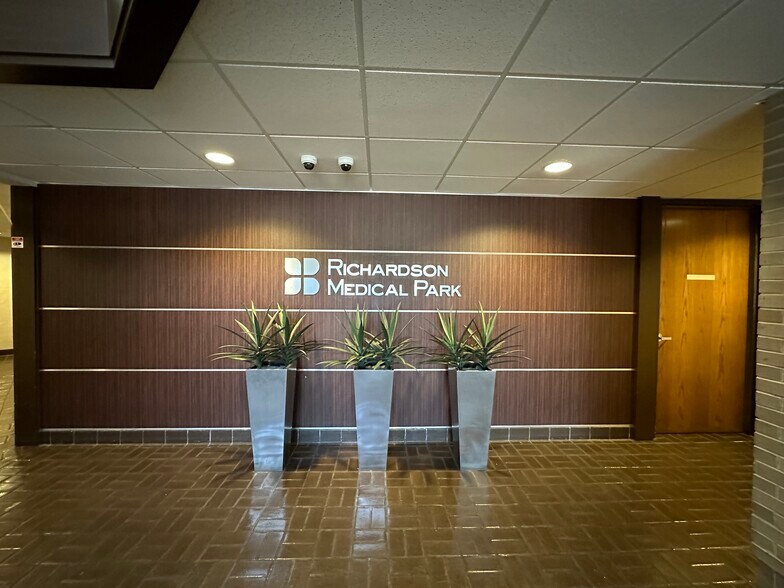 More Photos Of 375 Municipal Dr, Richardson Medical For Sale