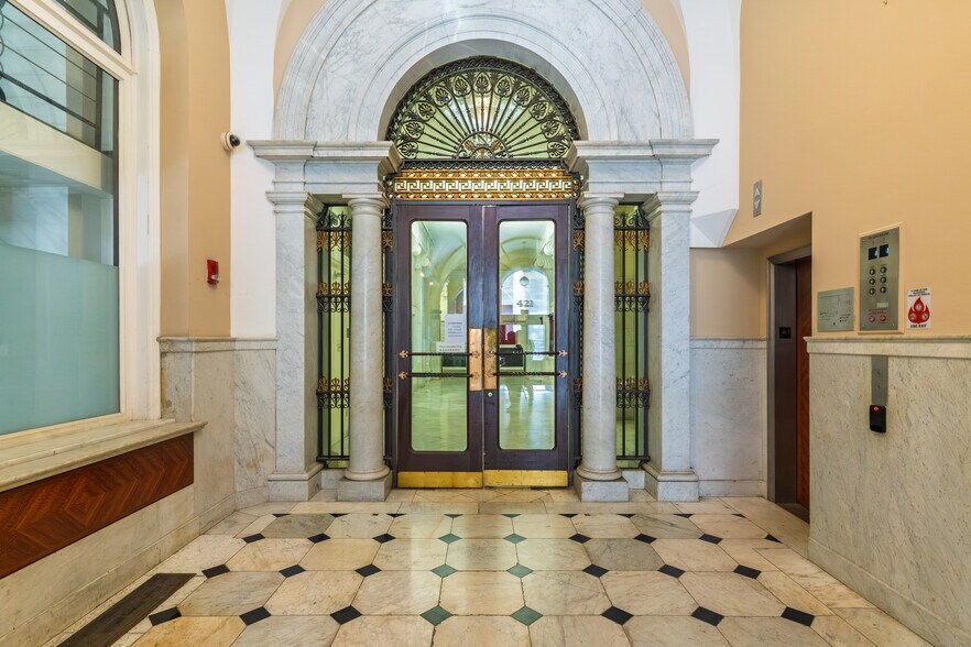 More Photos Of 421 Chestnut St, Philadelphia Apartments For Lease