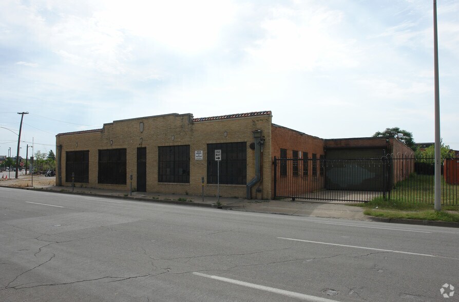More Photos Of 1820 Canton St, Dallas Warehouse For Lease
