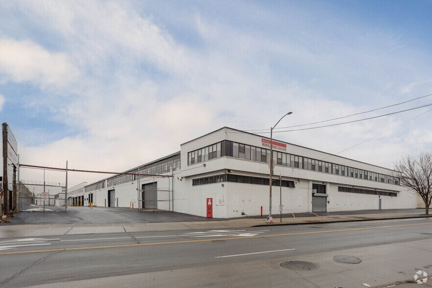 More Photos Of 18220 Liberty Ave, Jamaica Warehouse For Lease