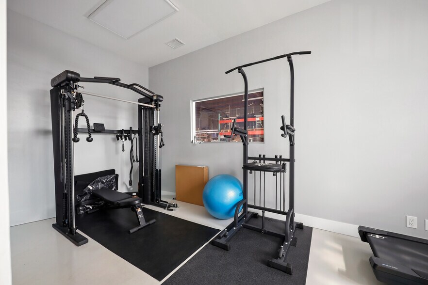 More Photos Of 4807-4827 E 49th St, Vernon Warehouse For Lease