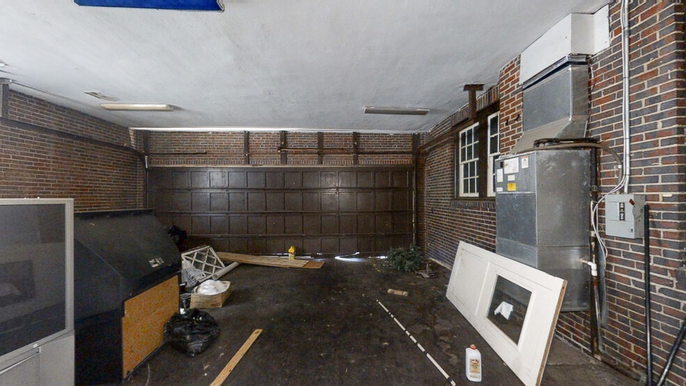 More Photos Of 1015 13th St, Columbus General Retail For Sale