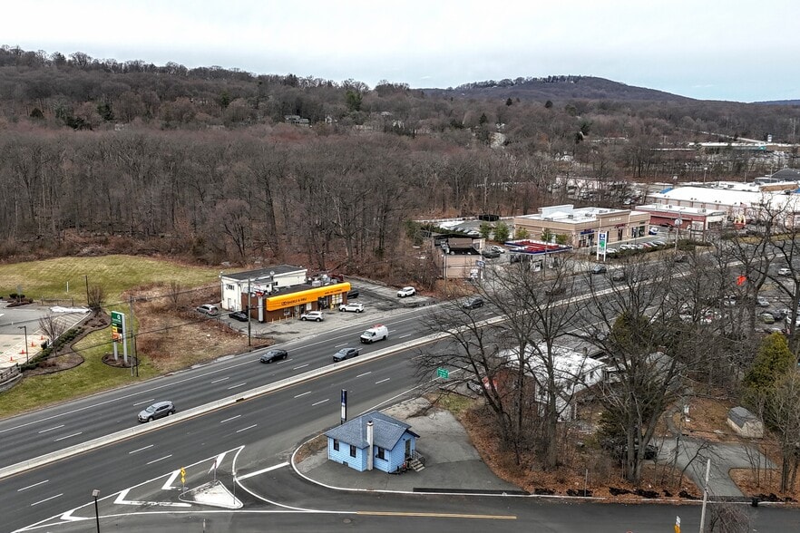 More Photos Of 1432 State Rt 23, Butler Freestanding For Lease