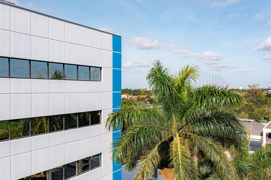 More Photos Of 1501 Belvedere Rd, West Palm Beach Office Residential For Lease