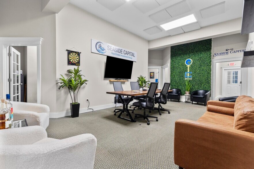 More Photos Of 698 Main St, Branford Office For Sale