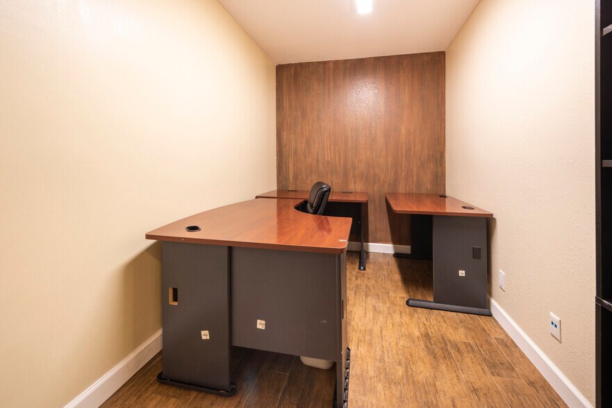 More Photos Of 45 E Sheridan St, Dania Beach Office Residential For Lease