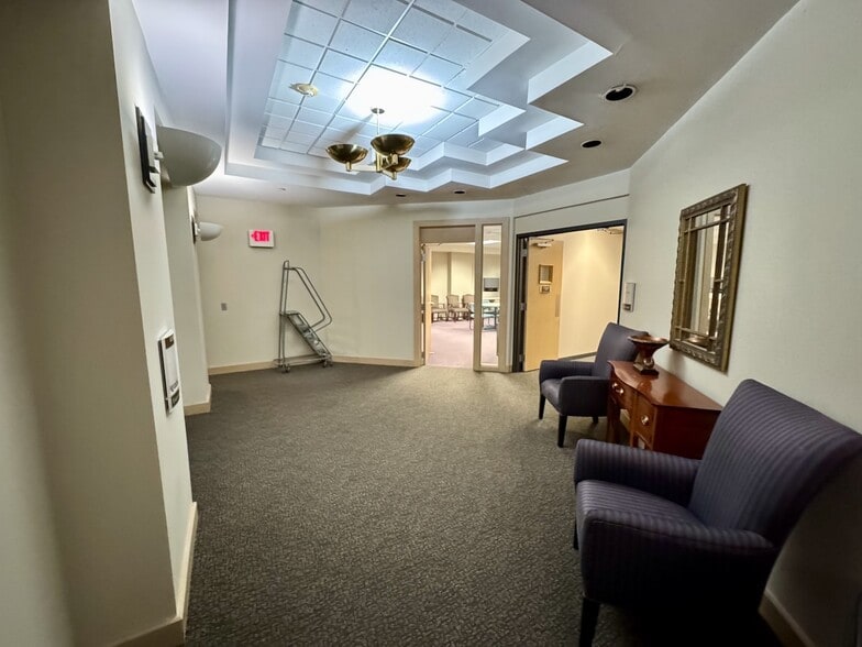 More Photos Of 100 S 4th St, Paducah Office For Lease