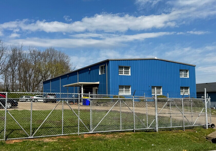 More Photos Of 1051 Searcy Way, Bowling Green Warehouse For Sale