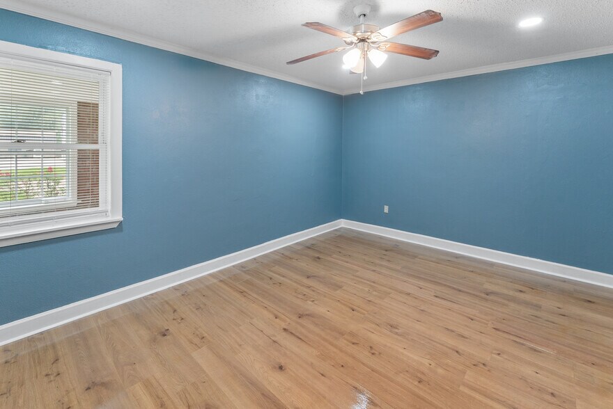 More Photos Of 2605 US Highway 80 W, Savannah Office For Sale