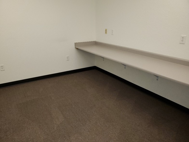 More Photos Of 2437-2443 S Prairie Ave, Pueblo Office For Sale