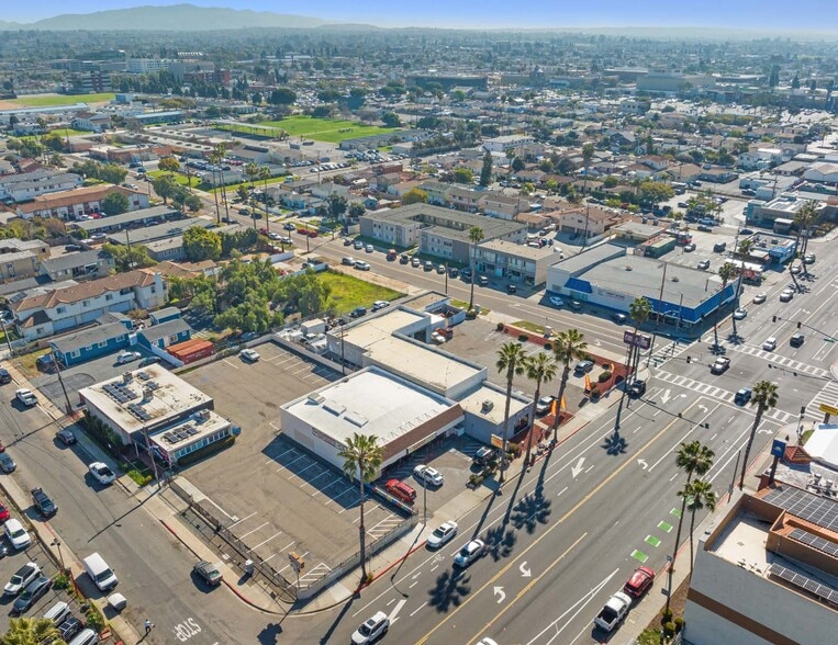 More Photos Of 389 Broadway, Chula Vista Freestanding For Sale