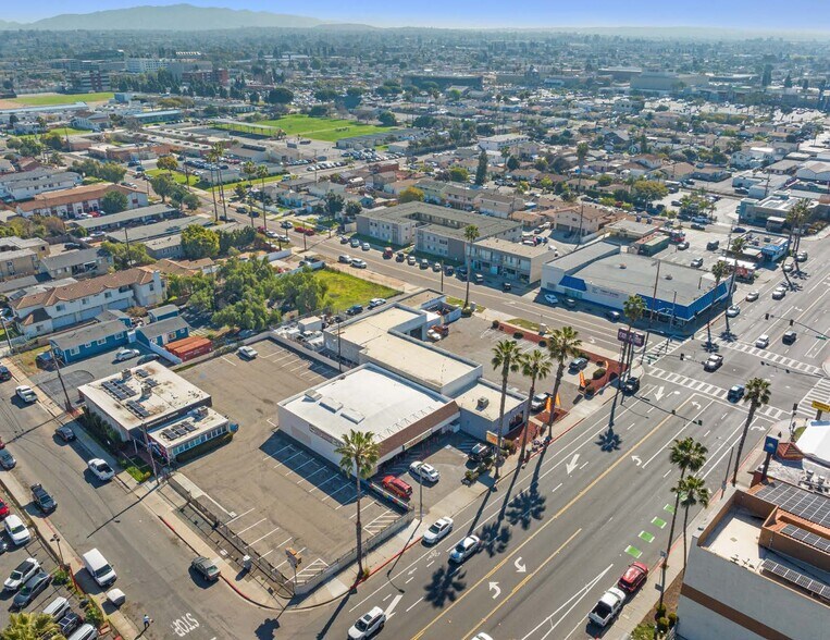 More Photos Of 389 Broadway, Chula Vista Freestanding For Lease