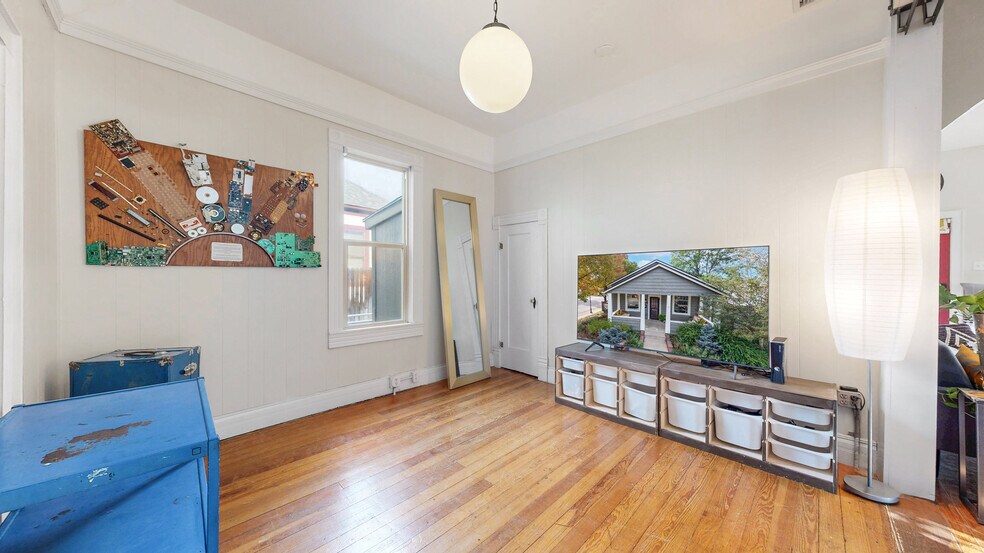 More Photos Of 100 W Cleveland St, Lafayette Office Residential For Sale