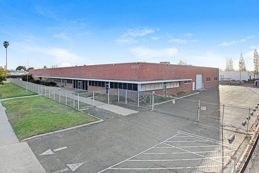 Primary Photo Of 1001 S Grand Ave, Santa Ana Industrial For Lease