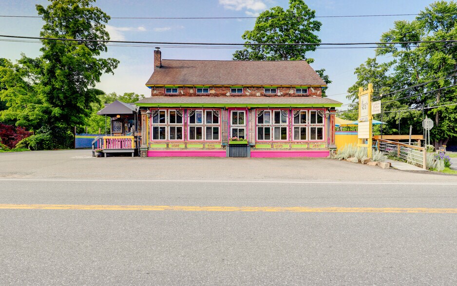 More Photos Of 1300 State Route 213, High Falls Restaurant For Sale