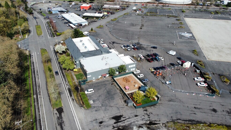 More Photos Of 5300 MacArthur Blvd, Vancouver Office For Lease