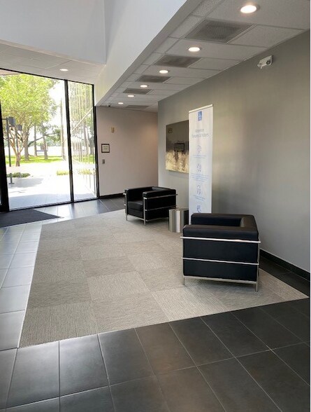 More Photos Of 5005 Mitchelldale St, Houston Office For Lease