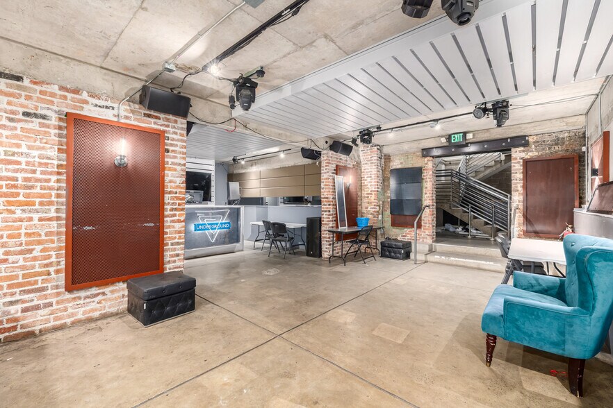 More Photos Of 2036-2046 Broadway, Denver Restaurant For Sale