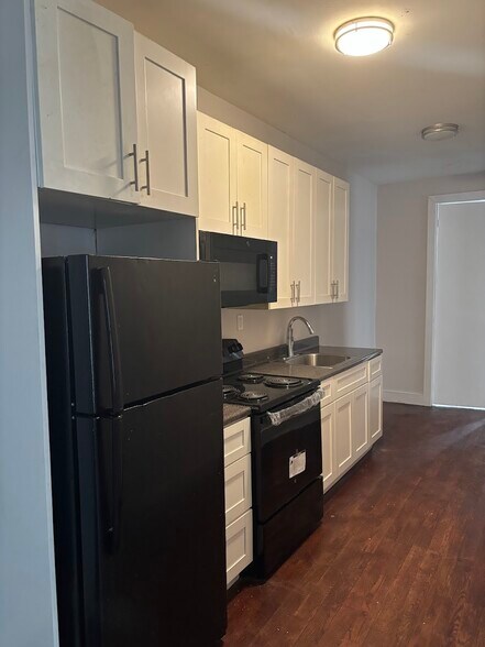 More Photos Of 733 Hinsdale St, Brooklyn Apartments For Sale