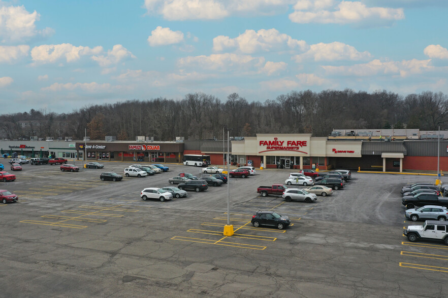 Primary Photo Of 1571-1603 Capital Ave, Battle Creek Freestanding For Sale